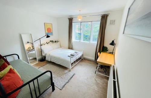 Greenwich West Apartment | Greenwich Apartments by Sleepy
