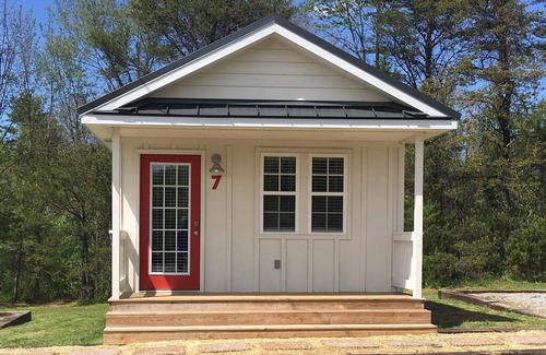 Altamont House | Greeter Falls Lodge Cottage #6