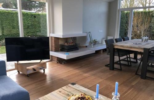 Scharendijke House | Grevelingenlaan 30,Modern ingerichte Bungalow aan de Grevelingen,