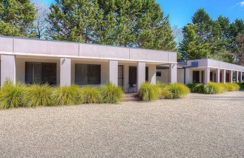 Bright Apartment | Grevillea Gardens Unit 8
