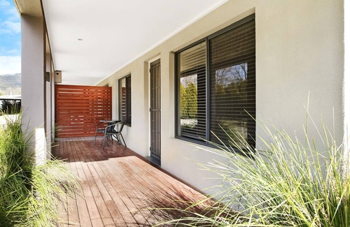 Bright Apartment | Grevillea Gardens Unit 8