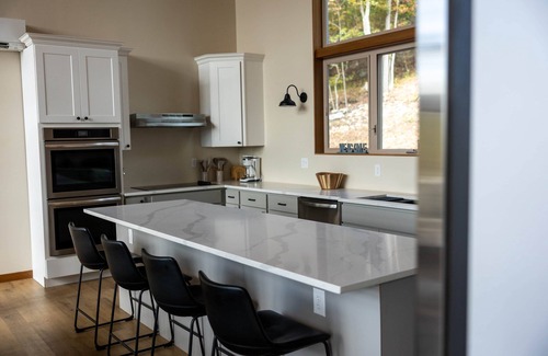 McHenry House | Grey Haven- Brand new Modern Farmhouse pool & theater