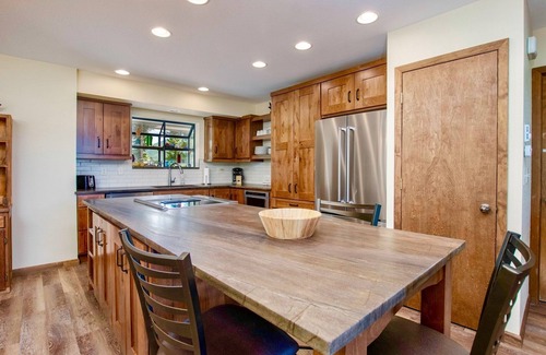 Windcliff Estates House | Griffin Family Vacation At Windcliff 4 Bedroom Home by RedAwning