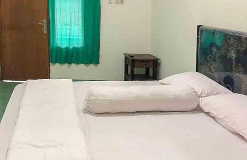 Madiun Hotel | Griya Fadamas Syariah near Taman Hijau Demangan Madiun Mitra RedDoorz