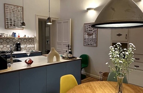 Prenzlauer Berg Apartment | Großzügige Wohnung aus dem 19. Jahrhundert mit Blick auf den Wunderschönen Park