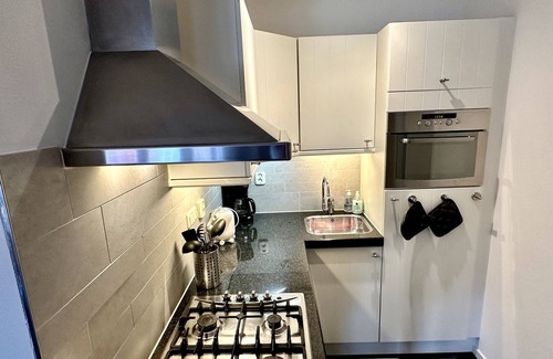 Groet Apartment | Groet: Komfortabel und Schön Eingerichtete Wohnung 2000 m vom Herrlichen Strand