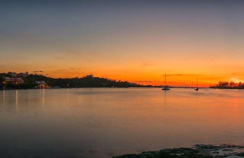 Hamilton Parish Resort | Grotto Bay Beach Resort