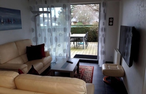 Pleherel-Plage-Vieux-Bourg Apartment | Ground floor apartment with terrace, close to shops and beach.