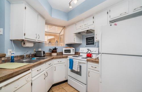 Ocean Side Village Apartment | Ground Floor 2 Bdrm King Condo Close to Beach