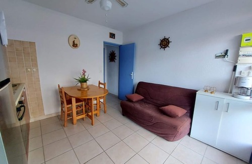 Marseillan Plage Apartment | Ground Floor Apartment - Terrace, Garden, Parking - Sleeps 4