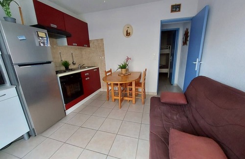 Marseillan Plage Apartment | Ground Floor Apartment - Terrace, Garden, Parking - Sleeps 4