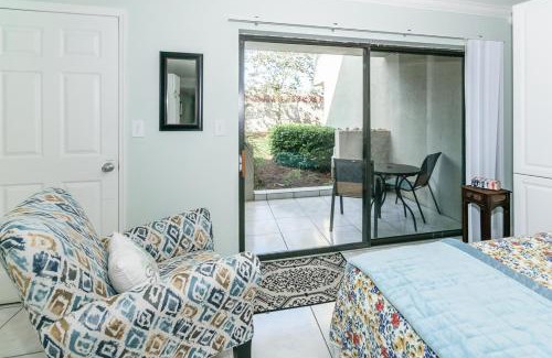 Sawgrass Apartment | Ground Floor Convenient Gated condo at Beach Sawgrass - Pet Friendly!