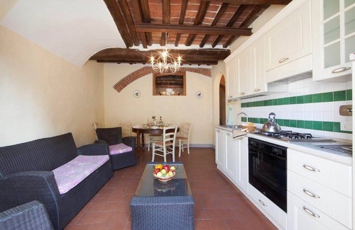 San Donato a Livizzano Apartment | Ground floor Flat in a winery in Montespertoli,A/C, Wi-Fi, swimming pool,Melo