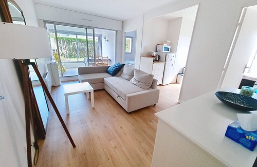 Bernieres-sur-Mer Apartment | Ground Floor Apartment Near Sea, Sleeps 4