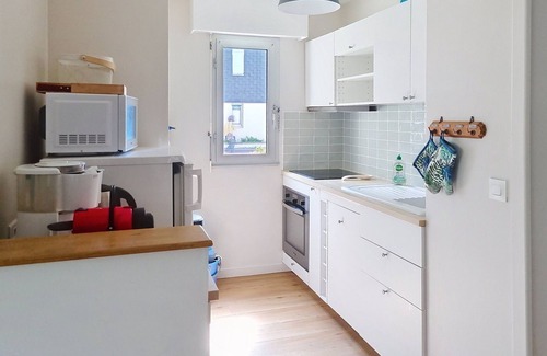 Bernieres-sur-Mer Apartment | Ground Floor Apartment Near Sea, Sleeps 4