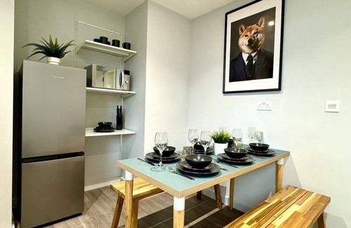Westbourne Apartment | Ground Floor - Near the Beach - 3 Bedroom - New -