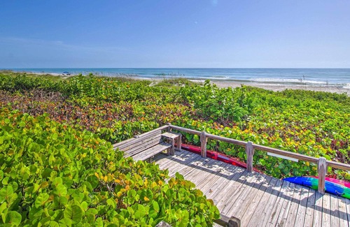 Indialantic By The Sea Condo | Ground Floor/Oceanfront Condo w/ Beach Access
