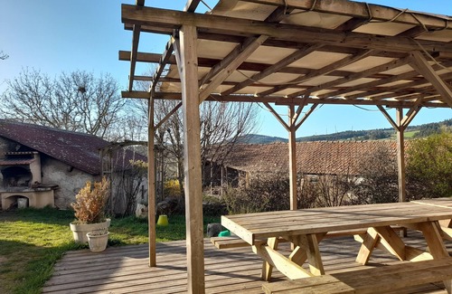 Saint-Christophe-dʼAllier House | Group gite in the heart of nature