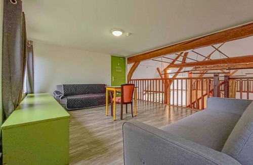 Mery-sur-Seine House | Group Gîte - 31 people