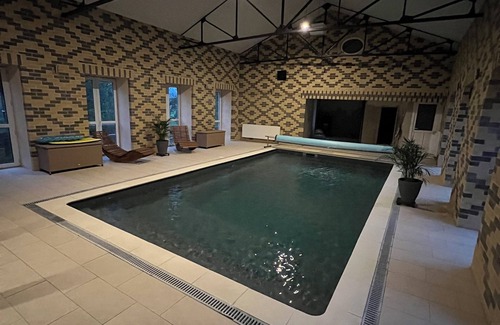 Proix House | Group gîte with swimming pool & function room. Ideal for your events.