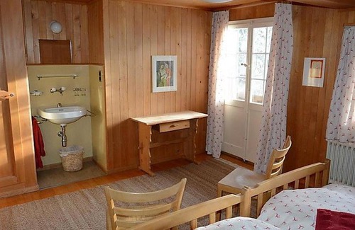 Zweisimmen Nr Gstaad Apartment | Gstaad Apartment Sleeps 7 WiFi