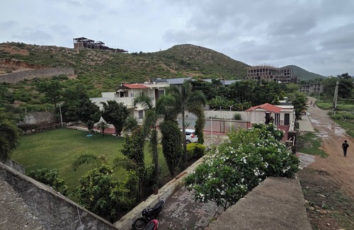 Eklingji Villa | Gtn Aranya Villas Powered By Gtn Holidays Llp 2 BHK Garden pool kitchen villa