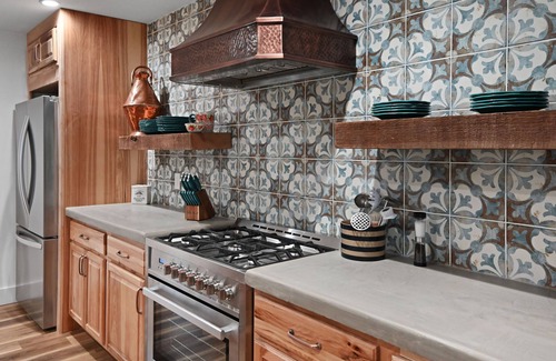 Kerrville House | Guadalupe Bluff Mediterranean - Hot tub - Gorgeous views of the Guadalupe!