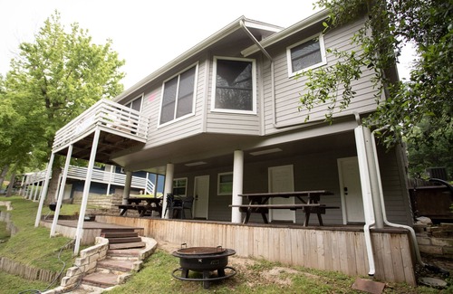 New Braunfels Ski Chalet | Guadalupe Riverfront 4BR w/Deck Firepit Views