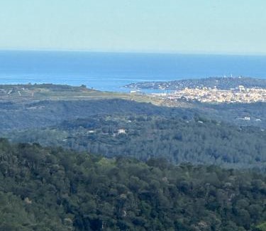 Tourrettes-sur-Loup Apartment | Guest App'Art