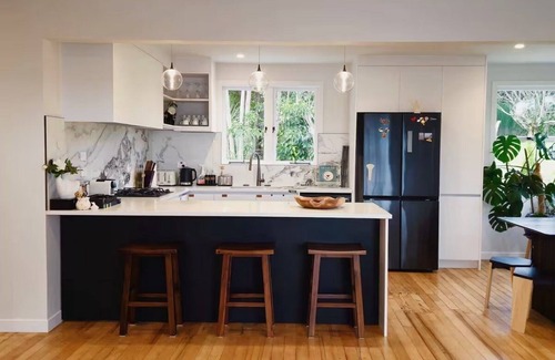 New Windsor House | Guest Favorite 3BRM - New Reno with Parking & AC - CBD 12KMs & AP 17KMs