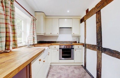 Whitbourne Cottage | Guest Homes | Pool Cottage