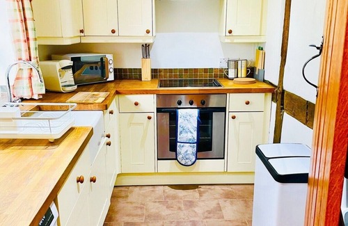 Whitbourne Cottage | Guest Homes | Pool Cottage