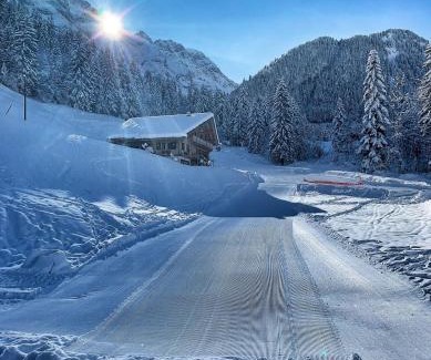 Champery Hotel | Guest House du Grand Paradis - On Piste