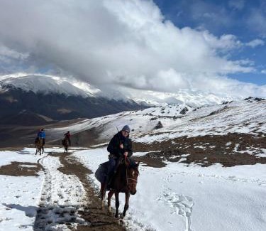 Naryn Region House | GUEST HOUSE EcoNest & HORSE RIDING TOURS TO SONG-KOL LAKE