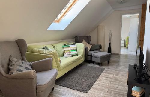 Jablonne v Podjestedi Apartment | Guest House K74