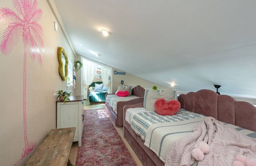Calabasas House | Guest House Malibu Retreat w/SALT pool Jacuzzi