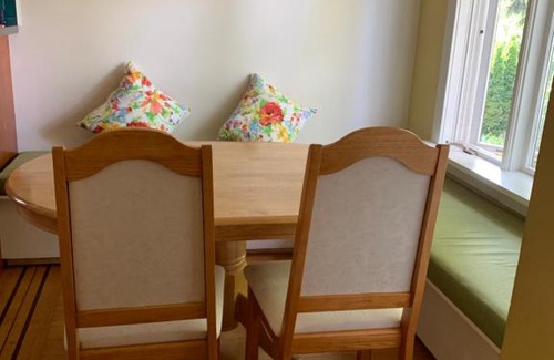 West Point Grey House | Guest house near UBC