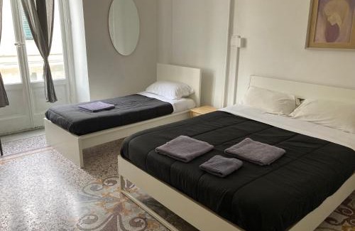 Genoa Historical Centre House | Guest House Roma