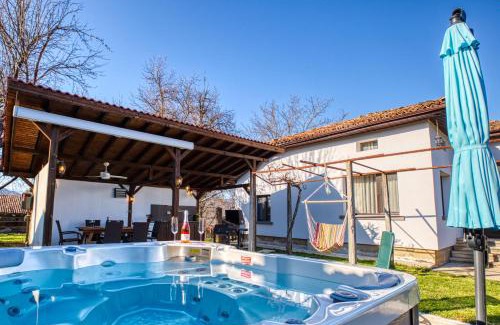 Elena House | Guest House Stoyanovata Kashta - Стояновата къща