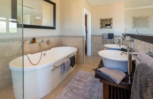 Paradise Bed & Breakfast | Guest House The Lazy Lion