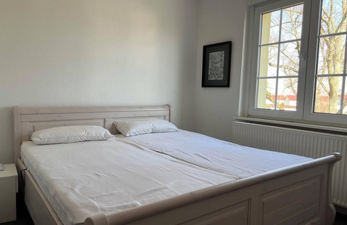 Kloster Lehnin House | Guest House 'Westfälischer Hof - 2nd Floor' with Garden & Wi-Fi