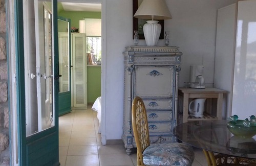 Espero-Pax Villa | Guest House with Spectacular Views - 5 min from the beach!