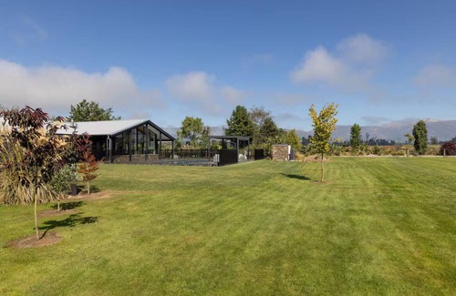Ashwick Flat Apartment | Guest Suite | Mackenzie Country | FairlienClose to Tekapo, local ski fields