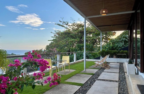 Yapak Apartment | Guest suite MARS, Boracay, Station 1, cosy hillside ocean view home
