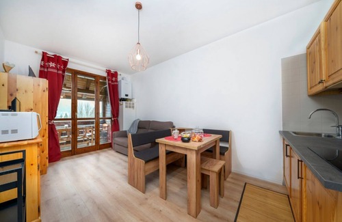 Tarvisio Apartment | GuestHost - Lovely Flat x6 in Nature with Parking Space