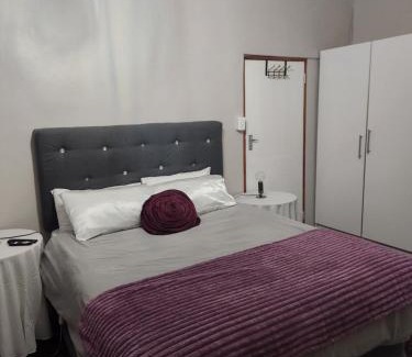 Boksburg Apartment | Guesthouse 71 Guest Room