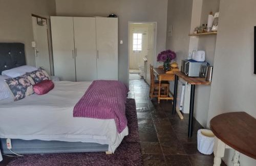 Boksburg Apartment | Guesthouse 71 Guest Room