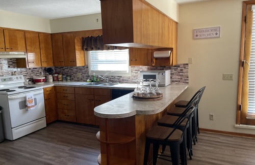 Hermann Bed & Breakfast | GUESTHOUSE DOWNTOWN HERMANNnHISTORIC DISTRICT