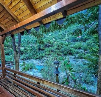 Shkoder County House | Guesthouse Te Pjerini Selcë-Cem