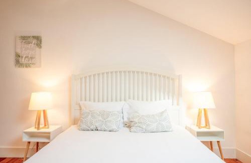 Sao Jorge de Arroios Apartment | GuestReady - Cardo White
